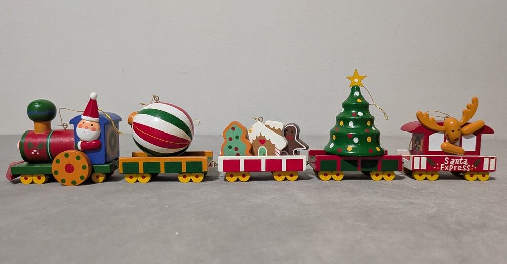 Vtg 1987 Avon Gift Collection Wooden Christmas Train Ornaments Set of 5 w/ Boxes